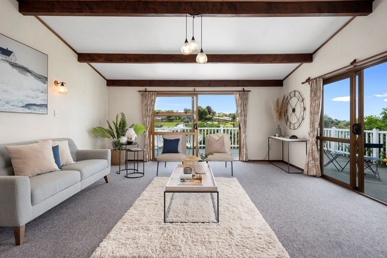 Photo of property in 15 Lorna Place, Brookfield, Tauranga, 3110