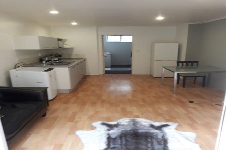 Photo of property in 7b/66 Mount Eden Road, Mount Eden, Auckland, 1024