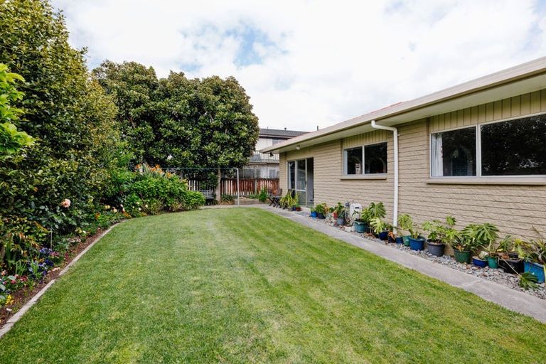 Photo of property in 10 Madill Road, St Andrews, Hamilton, 3200