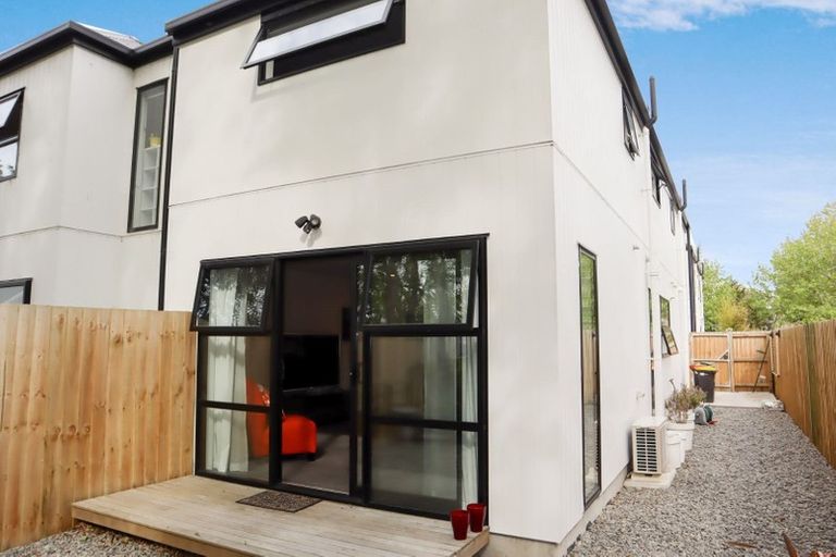 Photo of property in 1/22 Grove Road, Addington, Christchurch, 8024