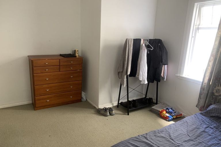 Photo of property in 22 Saint Michaels Crescent, Kelburn, Wellington, 6012