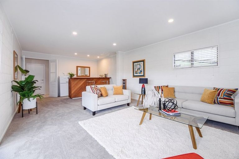 Photo of property in 8 Serrata Place, Browns Bay, Auckland, 0630