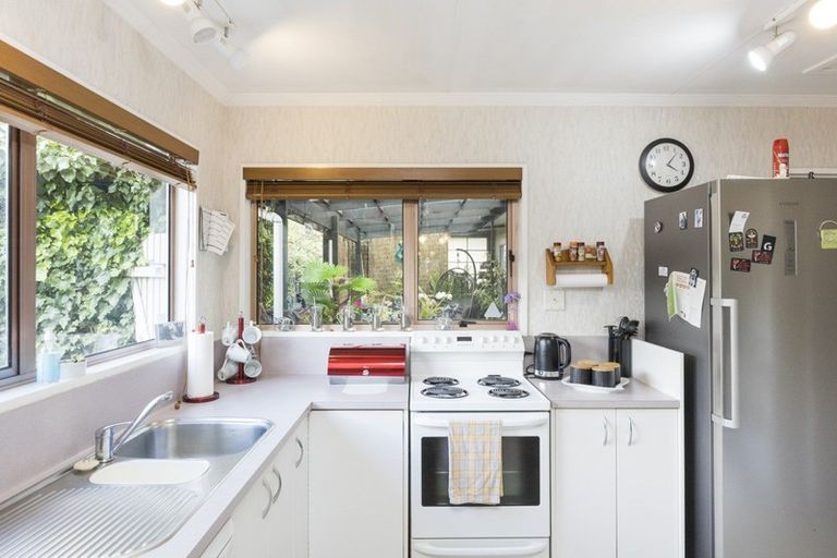 Photo of property in 6 Paradise Place, Milson, Palmerston North, 4414