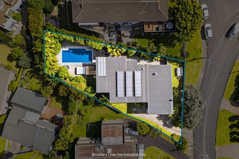 Photo of property in 24 Park Rise, Campbells Bay, Auckland, 0630