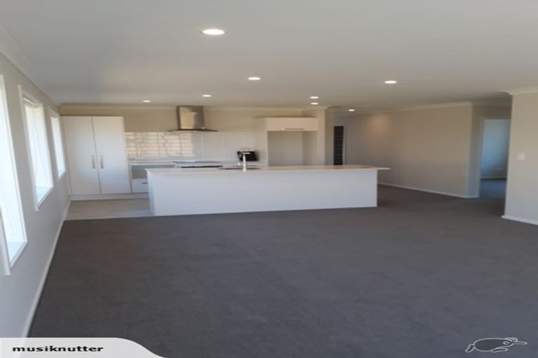 Photo of property in 31 Hills View Drive, Papamoa, 3118