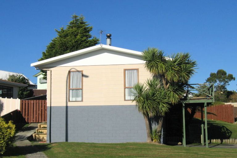 Photo of property in 179 Holborn Drive, Stokes Valley, Lower Hutt, 5019
