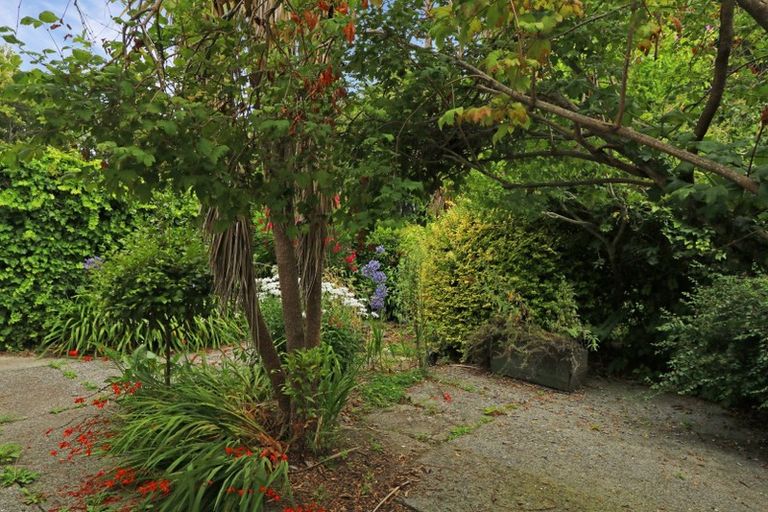 Photo of property in 28 Marina Grove, Hutt Central, Lower Hutt, 5010