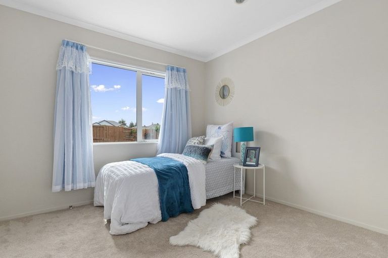 Photo of property in 18 Piwakawaka Court, Rototuna North, Hamilton, 3210