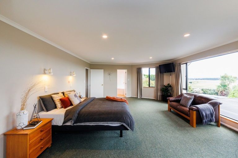 Photo of property in 80 Ngahere Park Road, Turitea, Palmerston North, 4472