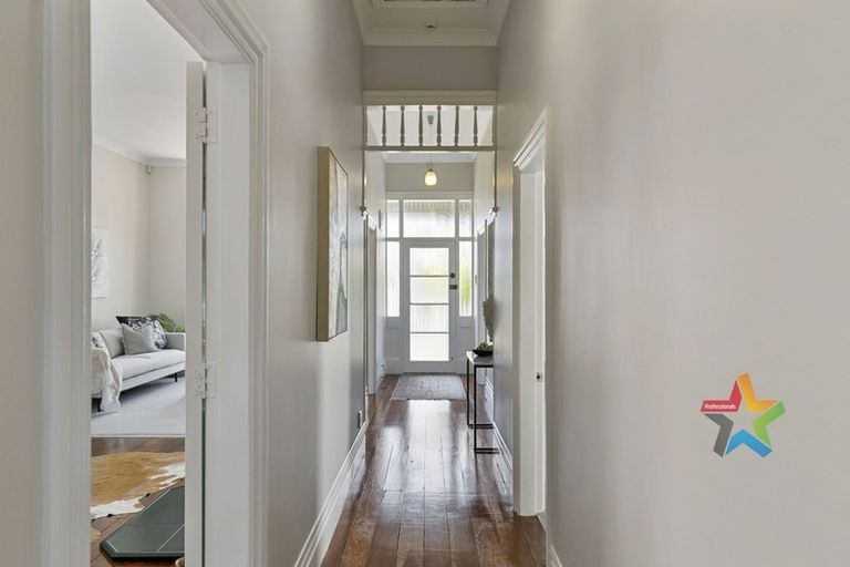 Photo of property in 60 Stanley Street, Berhampore, Wellington, 6023