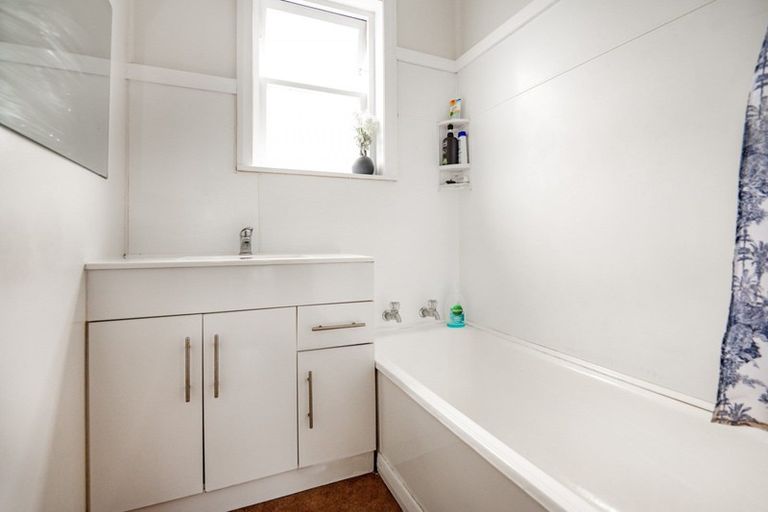 Photo of property in 811 Albert Street, Parkvale, Hastings, 4122