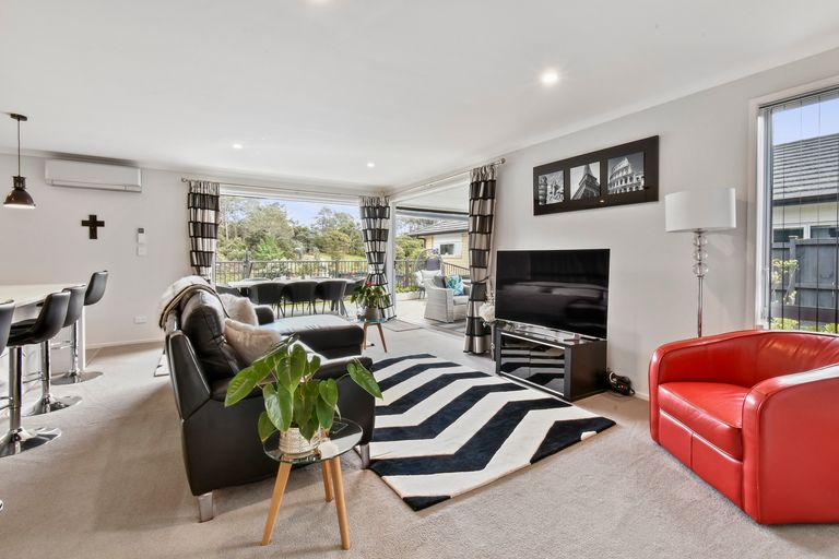 Photo of property in 3 Acqua Place, Karaka, Papakura, 2113