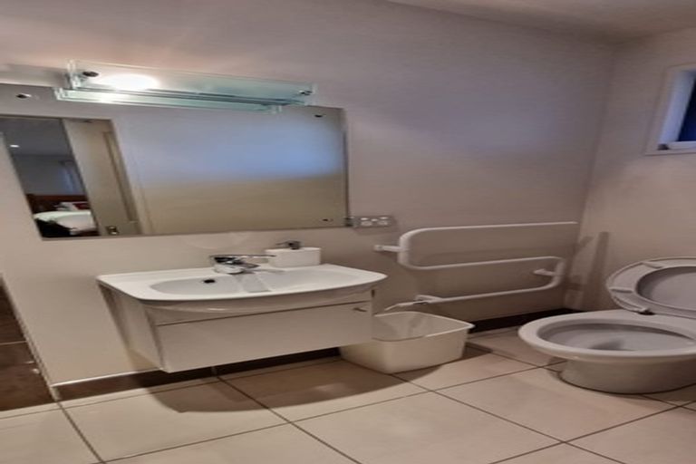 Photo of property in 25a Marina Drive, Frankton, Queenstown, 9300