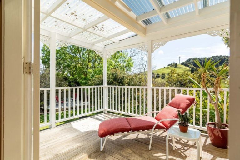 Photo of property in 5 Hook Road, Paparoa, 0571
