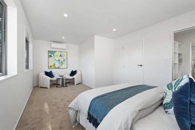 Photo of property in 144a Oaktree Avenue, Browns Bay, Auckland, 0630