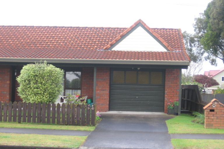Photo of property in 1/5 Chapel Street, Papakura, 2110