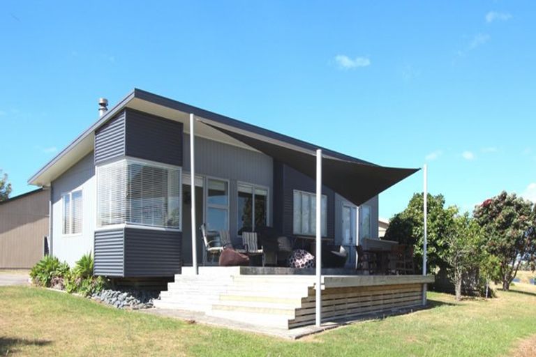 Photo of property in 150 The Fairway, Matarangi, Whitianga, 3592