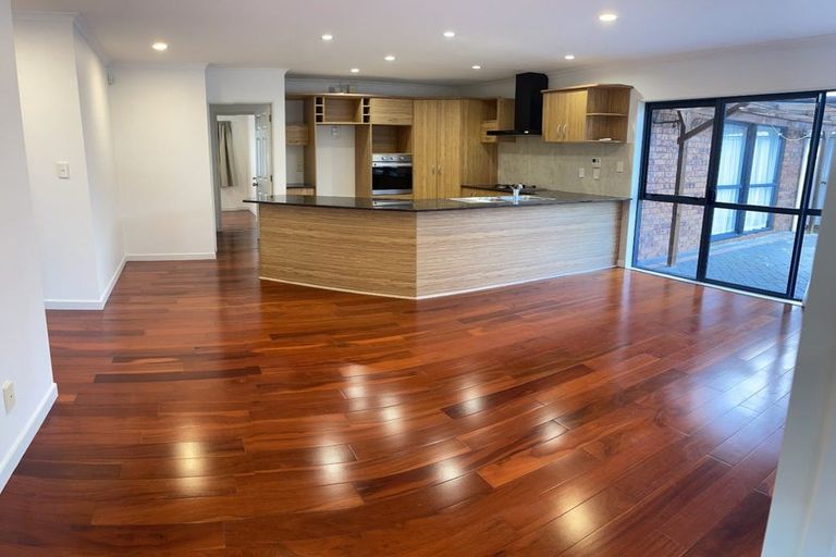 Photo of property in 5 Cellbridge Place, East Tamaki, Auckland, 2016
