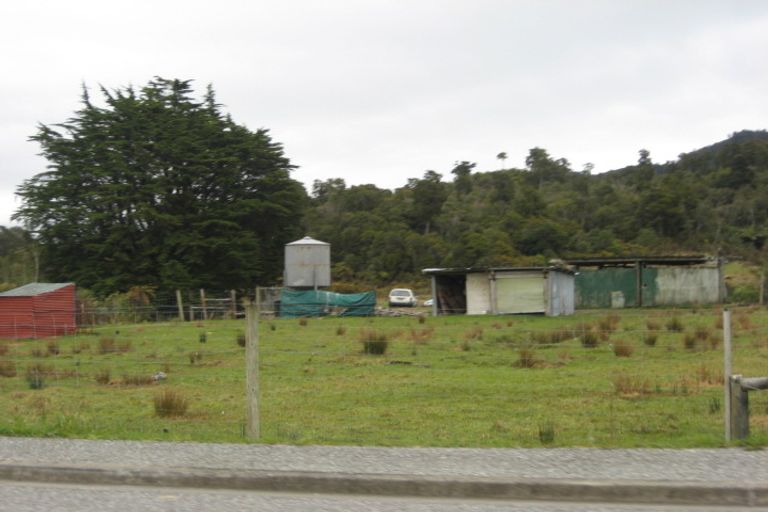 Photo of property in 637 Main South Road, Runanga, 7803