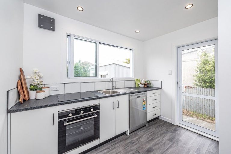 Photo of property in 14 Lowther Street, Whanganui, 4500