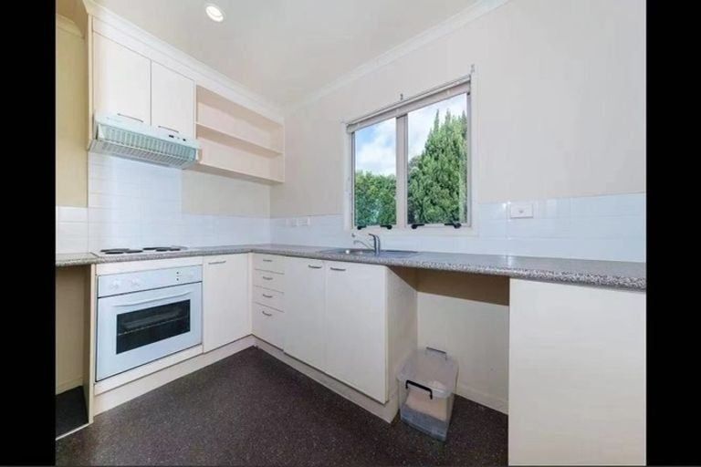 Photo of property in 3/51 Henderson Valley Road, Henderson, Auckland, 0612