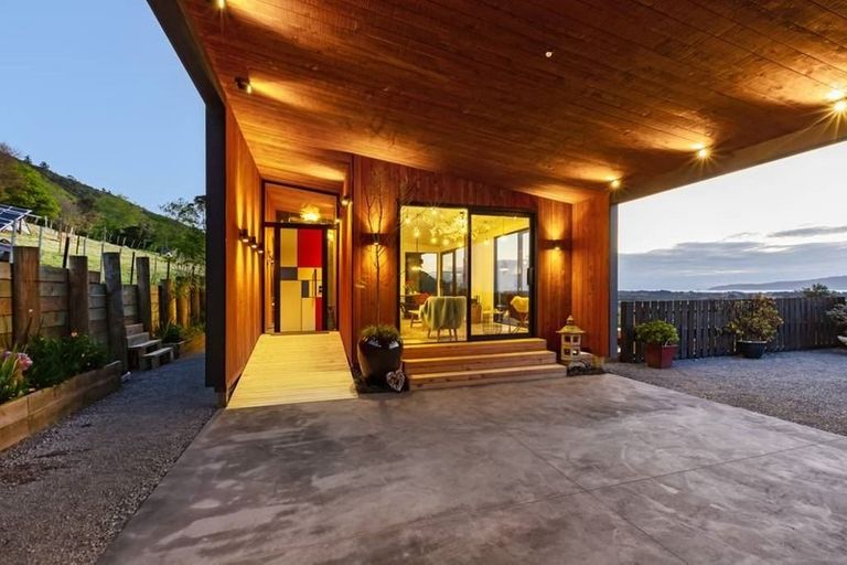 Photo of property in 221 Huia Street, Waikanae, 5391