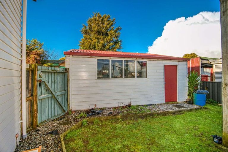 Photo of property in 1 Derby Street, Westport, 7825