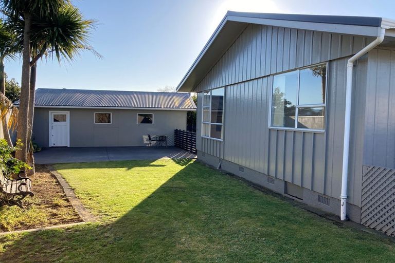 Photo of property in 8 Evelyn Place, Welbourn, New Plymouth, 4310