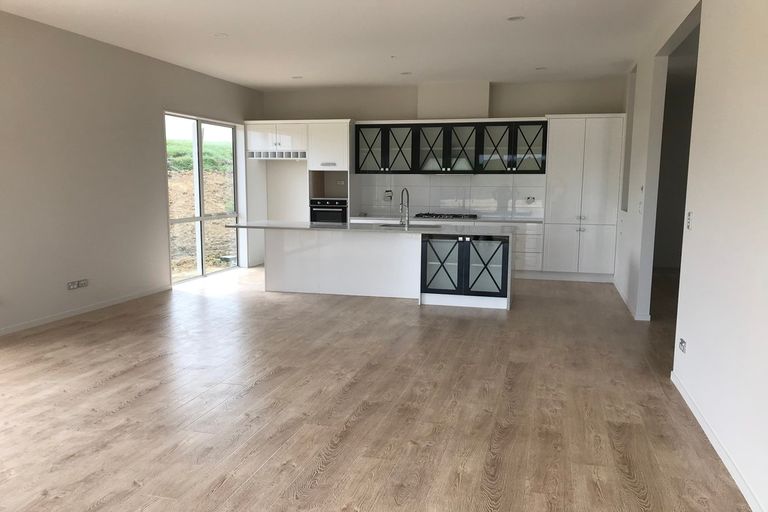 Photo of property in 15 Mclachlan Way, Pokeno, 2471