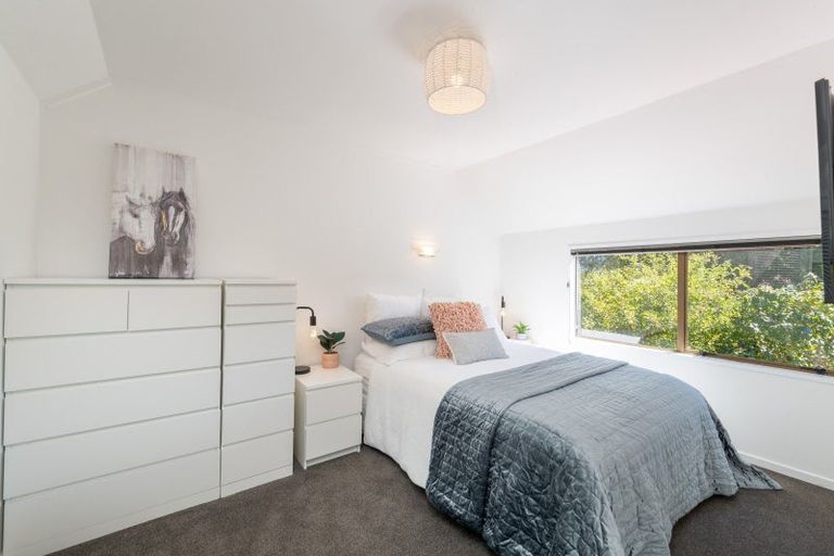 Photo of property in 11 Johnswood Grove, Clouston Park, Upper Hutt, 5018
