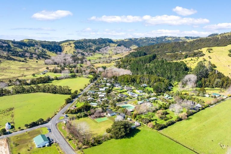 Photo of property in 21 Bathgate Road, Pakiri, Wellsford, 0972