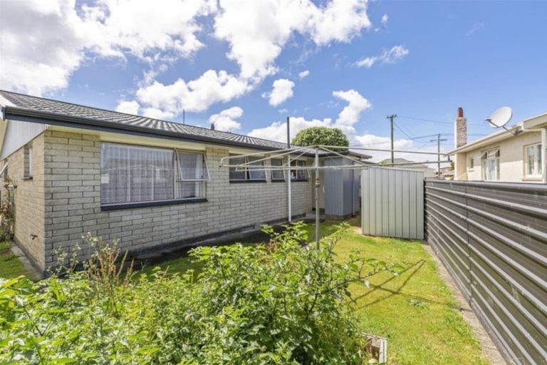 Photo of property in 23 Milmoe Street, Hawera, 4610