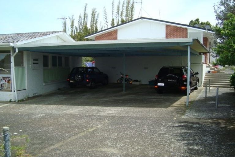 Photo of property in 4/3 Evelyn Place, Hillcrest, Auckland, 0627