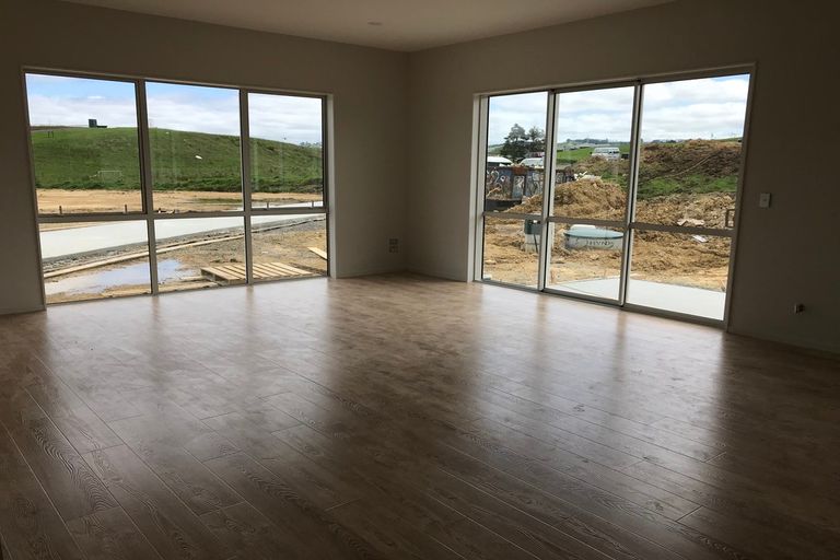 Photo of property in 15 Mclachlan Way, Pokeno, 2471