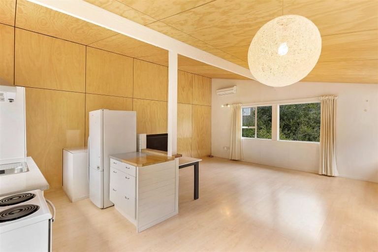 Photo of property in 255 Fernhill Road, Sunshine Bay, Queenstown, 9300