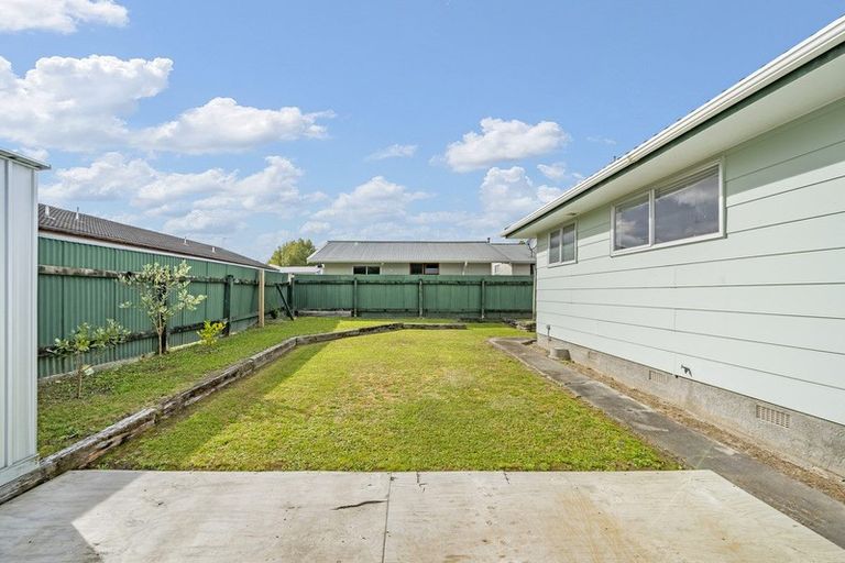 Photo of property in 2/15 Gemstone Drive, Birchville, Upper Hutt, 5018
