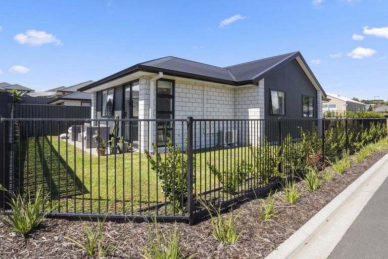 Photo of property in 10 Traverse Lane, Omokoroa, 3114