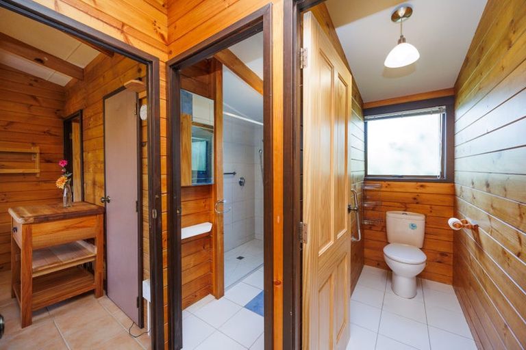 Photo of property in 1 Peter Hall Drive, Kelvin Grove, Palmerston North, 4414