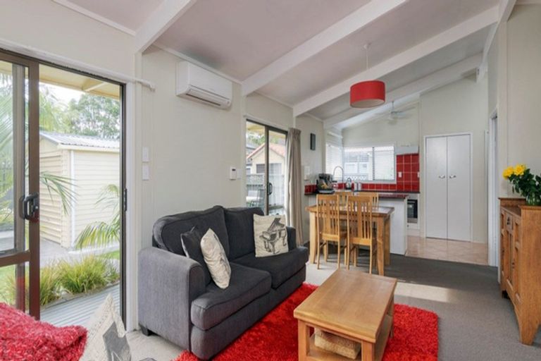 Photo of property in 18a Alberta Street, Point Chevalier, Auckland, 1022