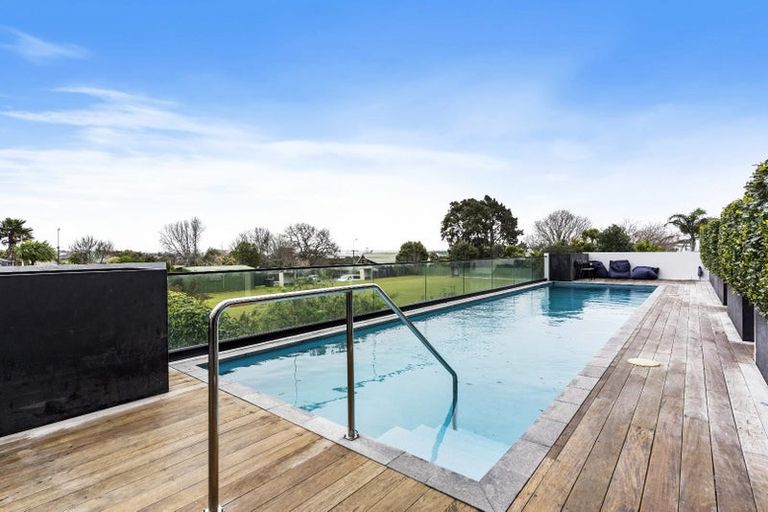 Photo of property in Frank Sargeson Apts, 306/74 Anzac Street, Takapuna, Auckland, 0622