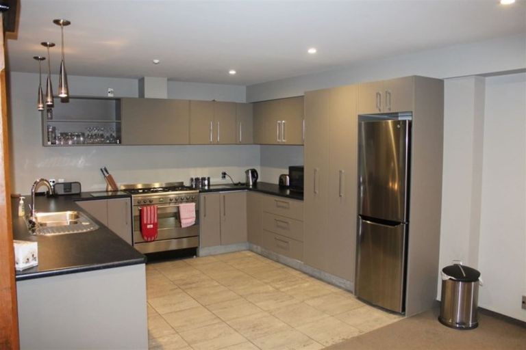 Photo of property in 3/2 Manor Place, Dunedin Central, Dunedin, 9016