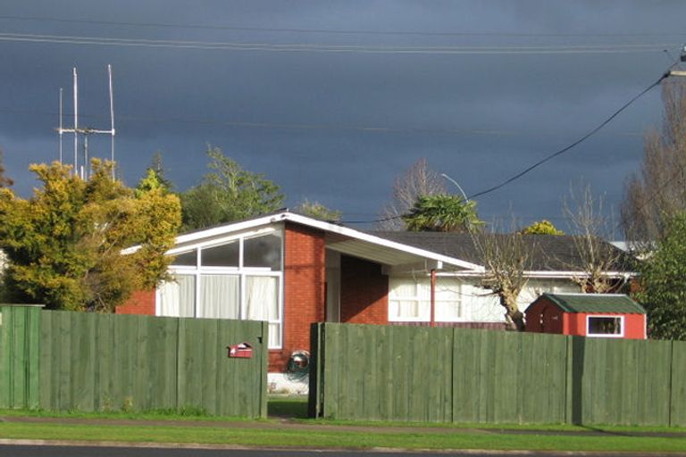 Photo of property in 4 Garden Heights Avenue, Glenview, Hamilton, 3206