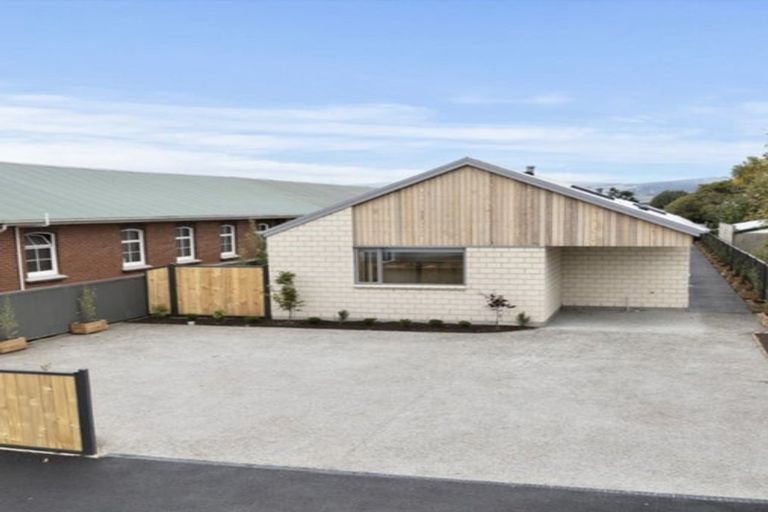 Photo of property in 73 Gordon Road, Mosgiel, 9024