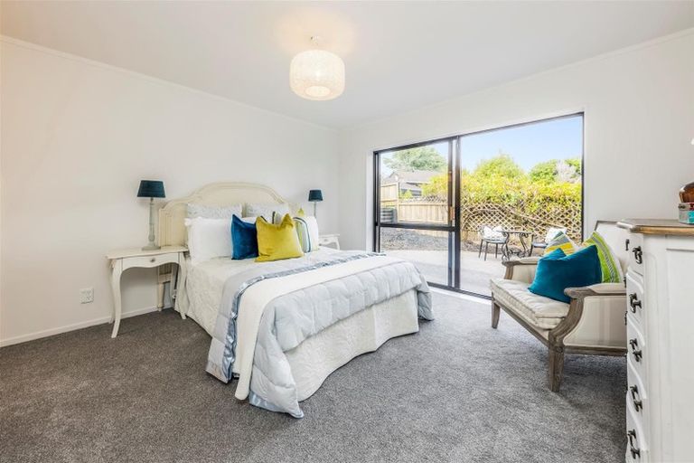 Photo of property in 11 Vipond Road, Stanmore Bay, Whangaparaoa, 0932