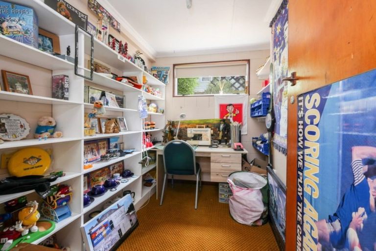 Photo of property in 11 Monowai Road, Ravensbourne, Dunedin, 9022