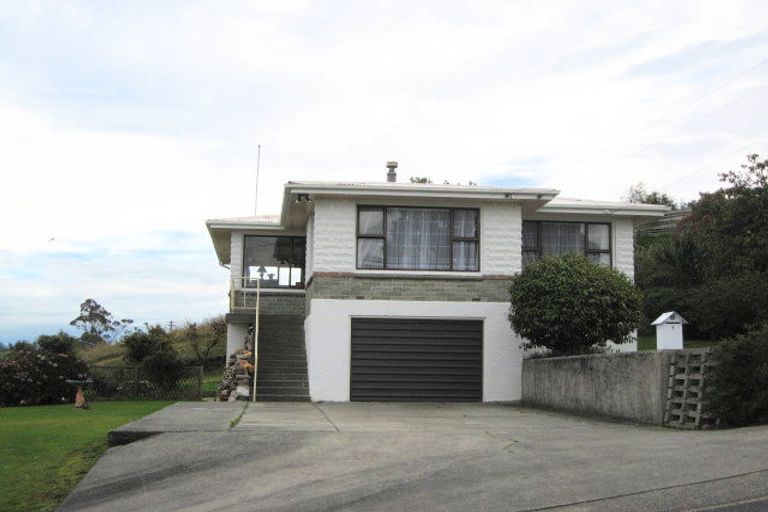 Photo of property in 1 Newarp Street, Balclutha, 9230