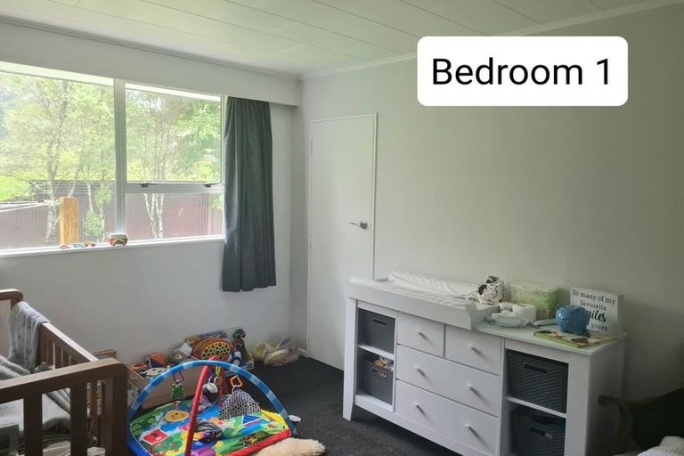 Photo of property in 2/5b Gemstone Drive, Birchville, Upper Hutt, 5018