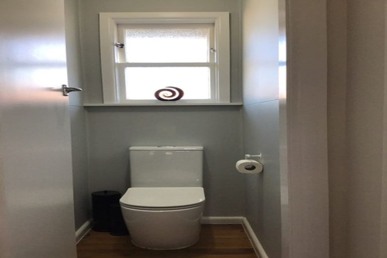 Photo of property in 4 Lochee Road, Upper Riccarton, Christchurch, 8041