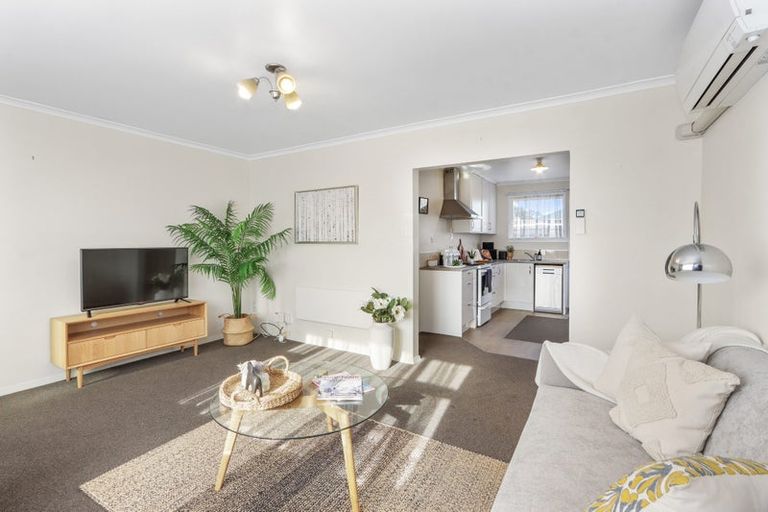 Photo of property in 3/64 Osborne Street, Waltham, Christchurch, 8011