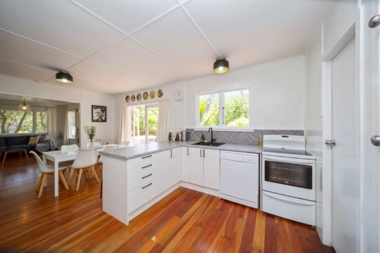 Photo of property in 117f Seaview Road, Westown, New Plymouth, 4310